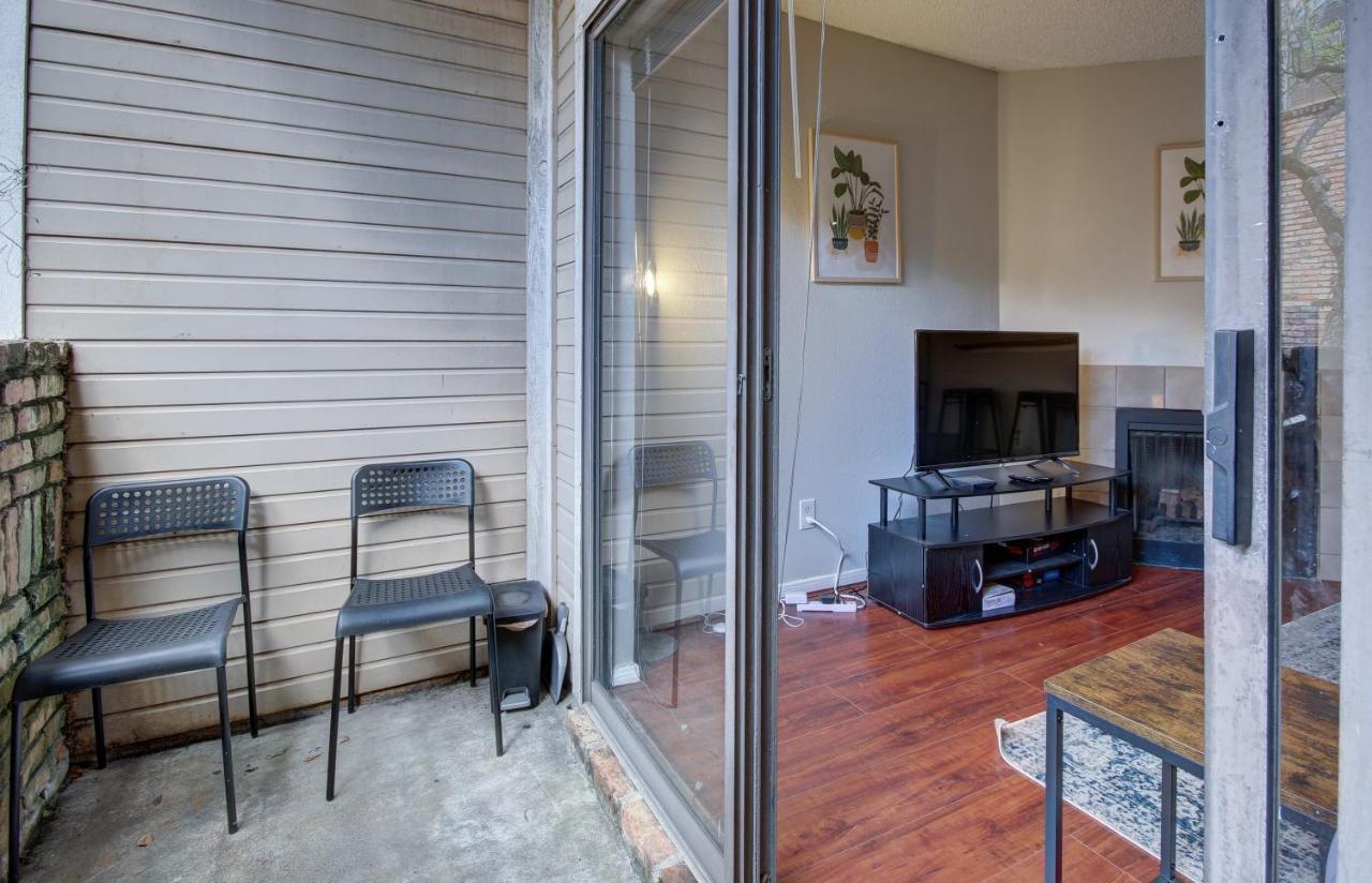 Lovely 2 Bedroom, 1 Bath Condo With Pools And Gym. Хьюстон Экстерьер фото